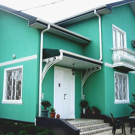 Guest House Green House Zugdidi Exterior photo